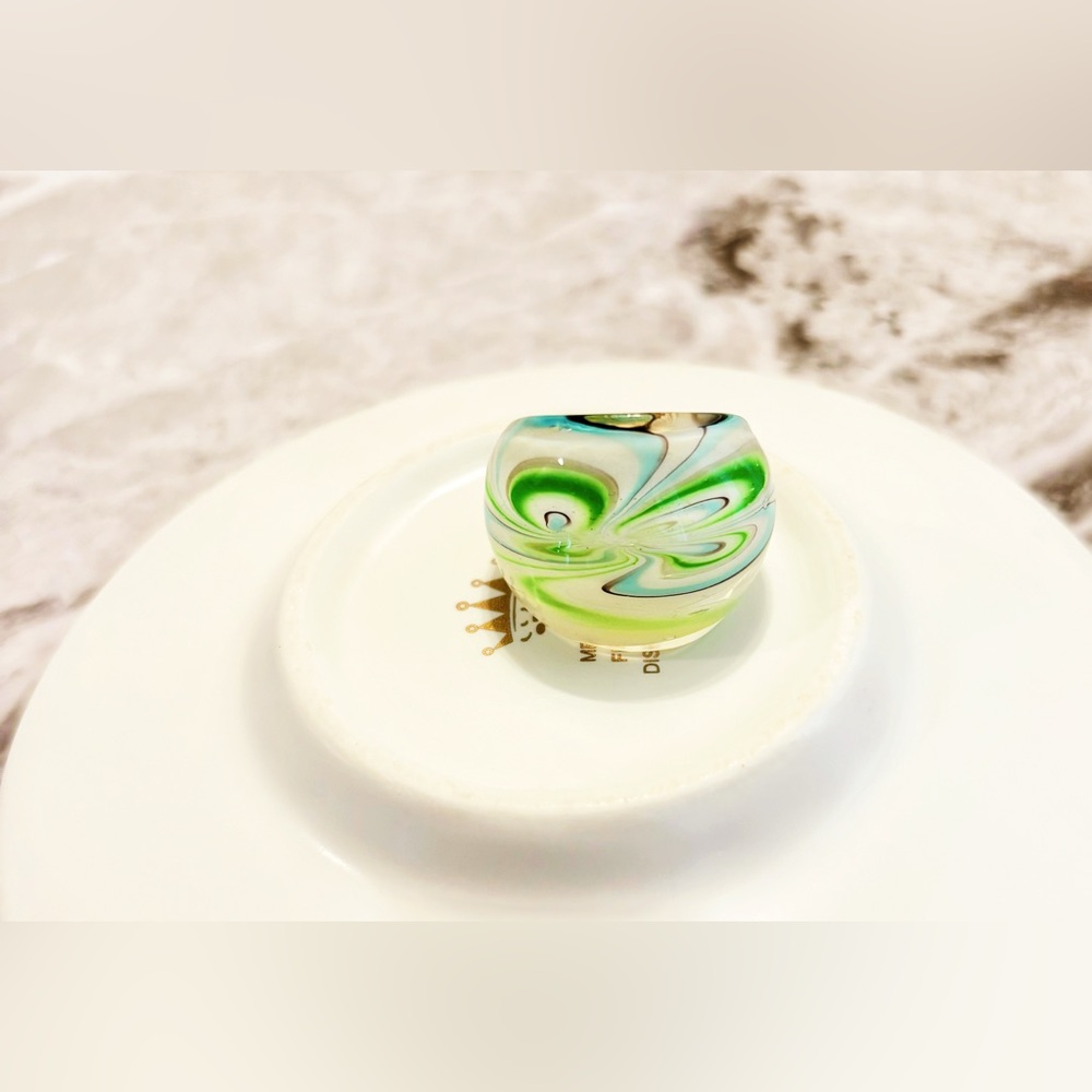 Elegant Green Murano Swirl Glass Ring